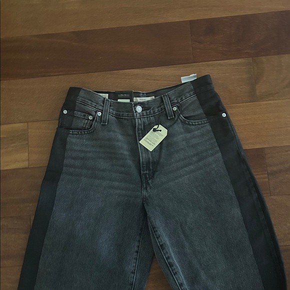 Levi's “Baggy Dad” Black and Gray Loose Fitting Barrel Relaxed Jeans - NWT - Picture 9 of 15